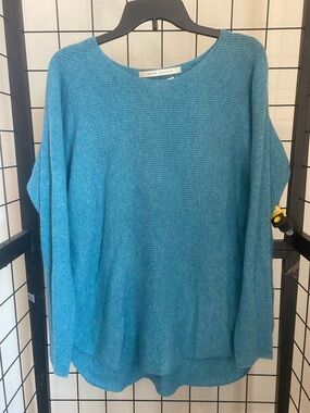 Max Studio Teal Scoop Neck Lightweight Knit Sweater